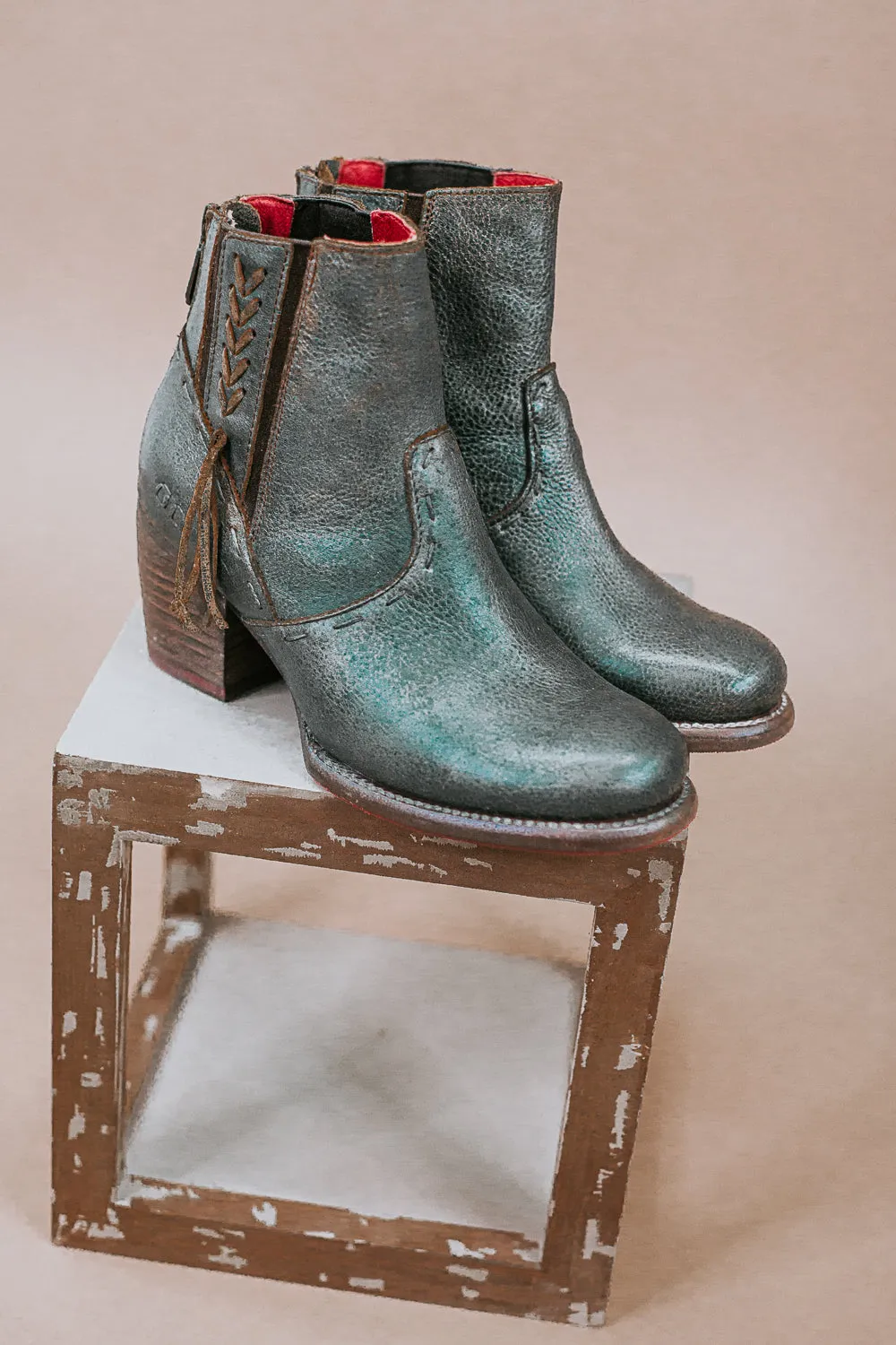Bedstu Celestine, Dark Teal Lux