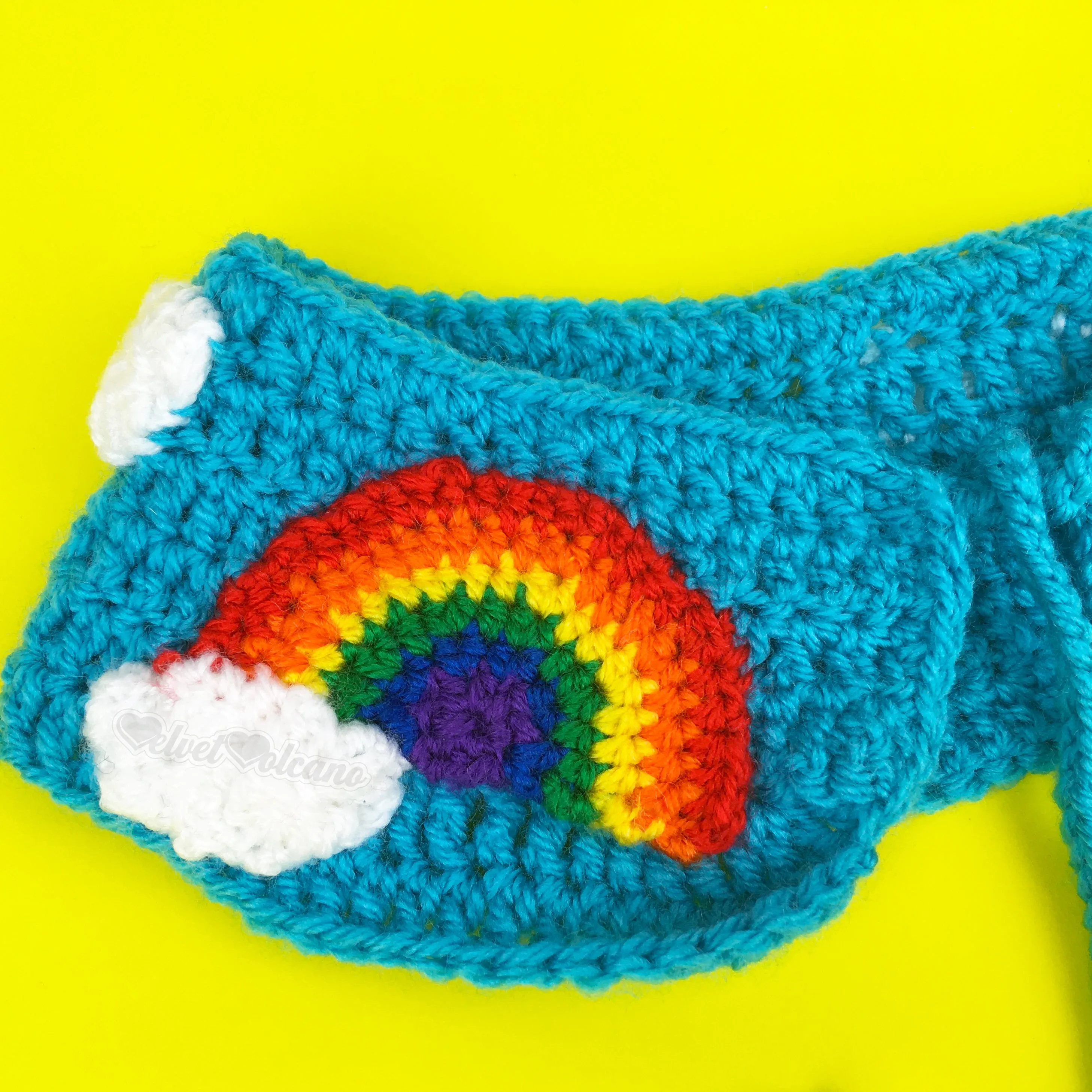 Bright Rainbow Cloud Collar (Turquoise)