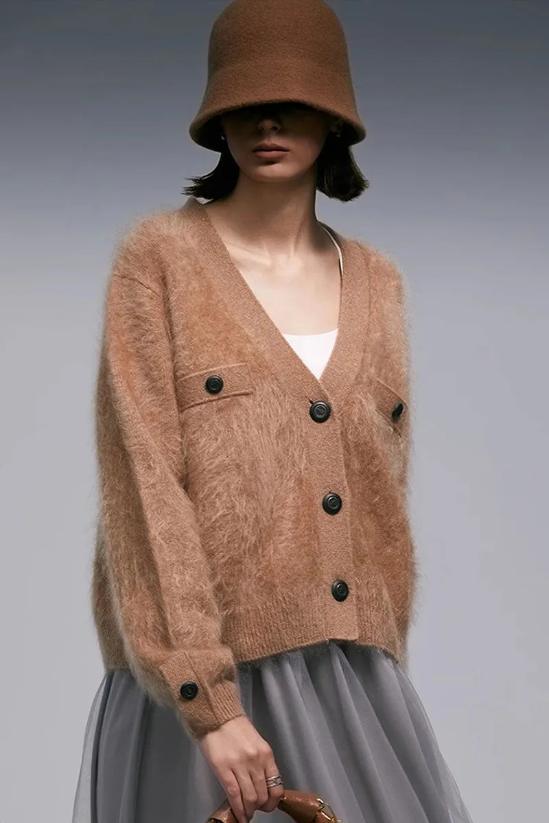 Chunky Brushed Cashmere V-Neck Cardigan with Decorative Pockets