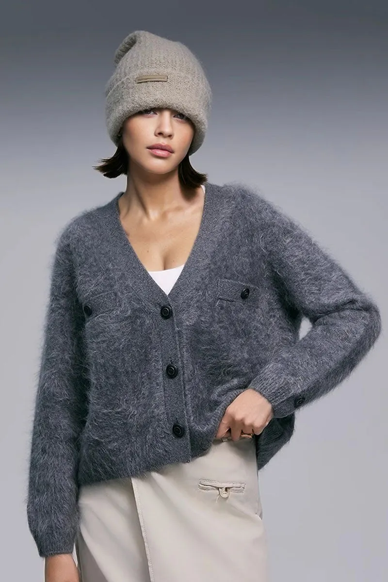 Chunky Brushed Cashmere V-Neck Cardigan with Decorative Pockets