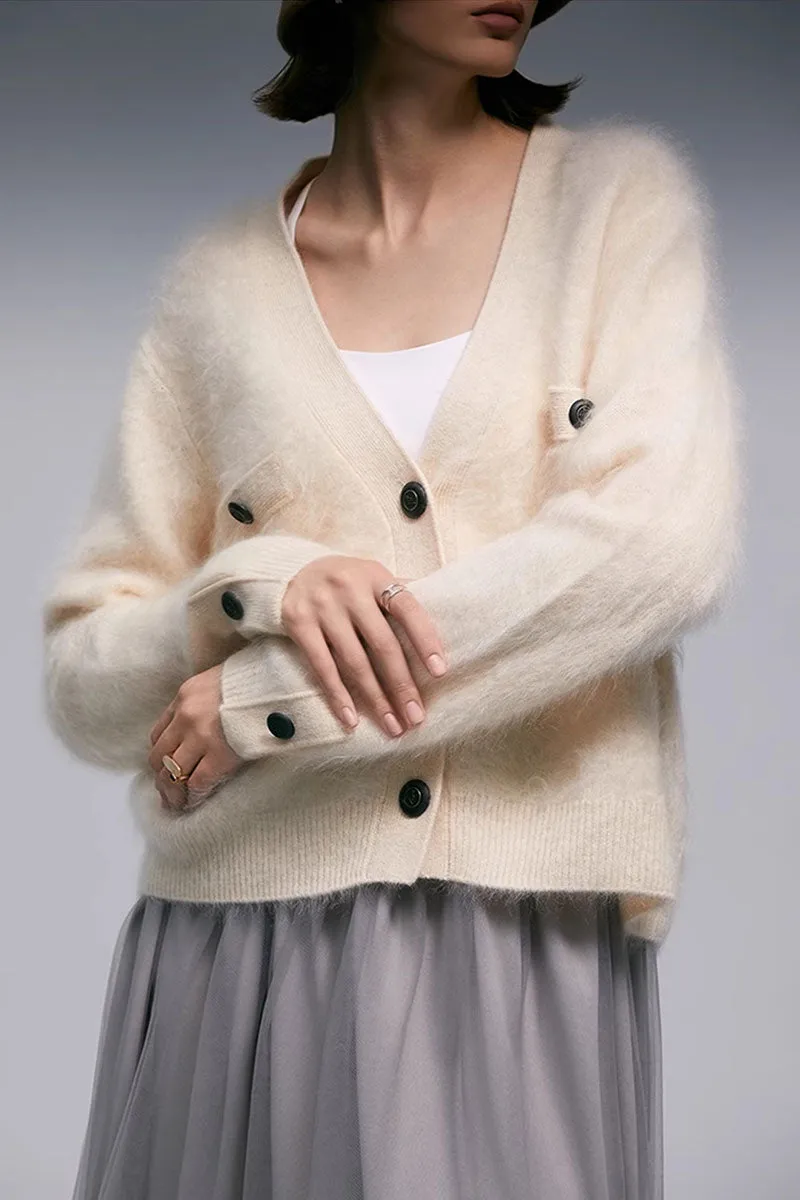 Chunky Brushed Cashmere V-Neck Cardigan with Decorative Pockets