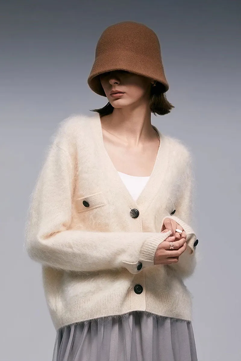 Chunky Brushed Cashmere V-Neck Cardigan with Decorative Pockets