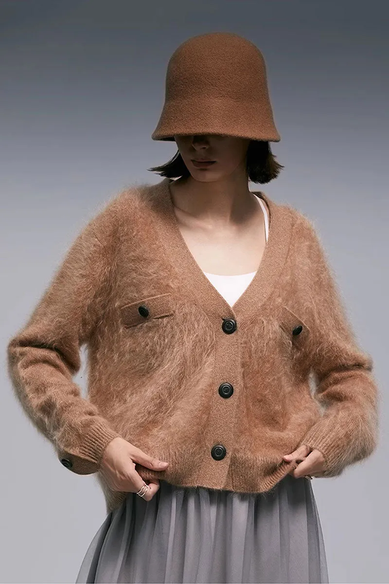 Chunky Brushed Cashmere V-Neck Cardigan with Decorative Pockets