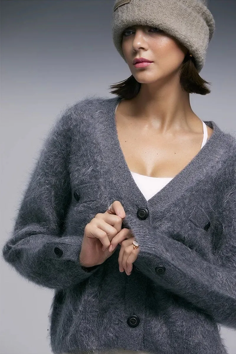 Chunky Brushed Cashmere V-Neck Cardigan with Decorative Pockets