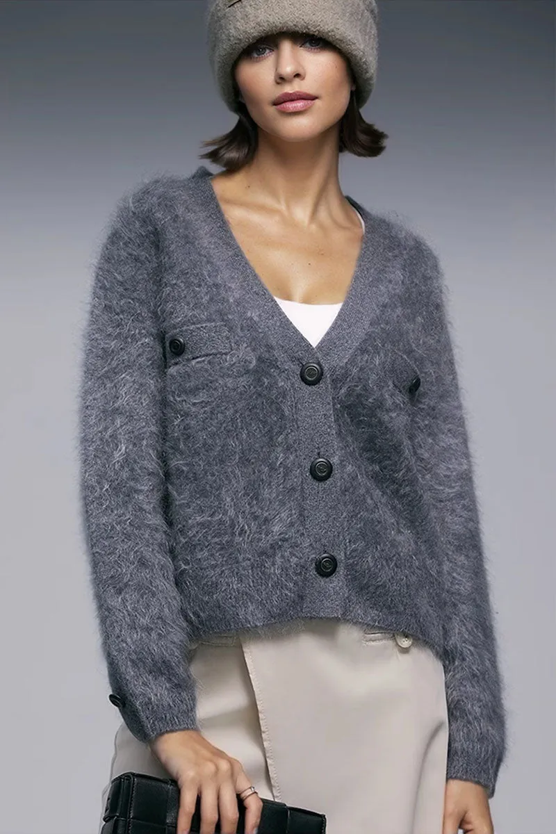 Chunky Brushed Cashmere V-Neck Cardigan with Decorative Pockets