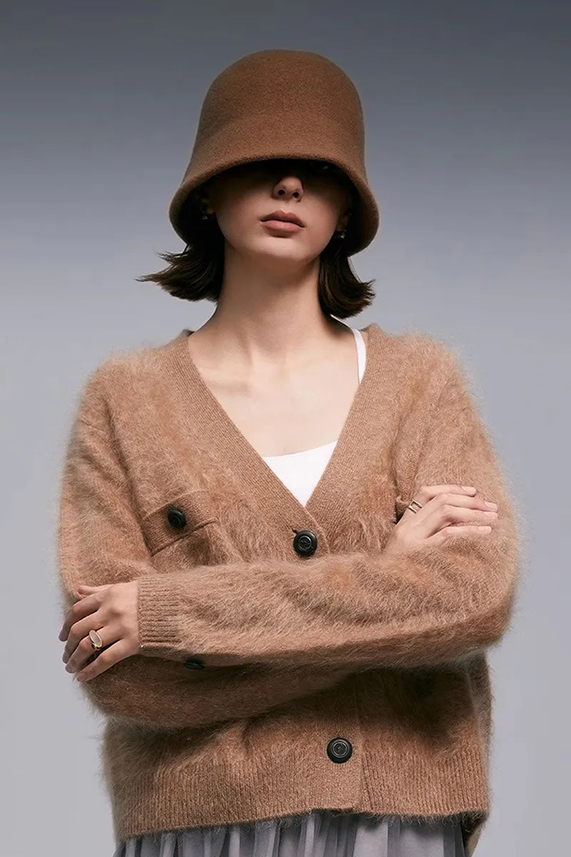 Chunky Brushed Cashmere V-Neck Cardigan with Decorative Pockets