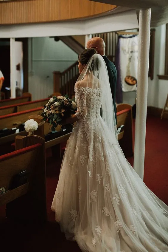 Elegant Half Sleeve Lace and Tulle Plus Size Wedding Dress