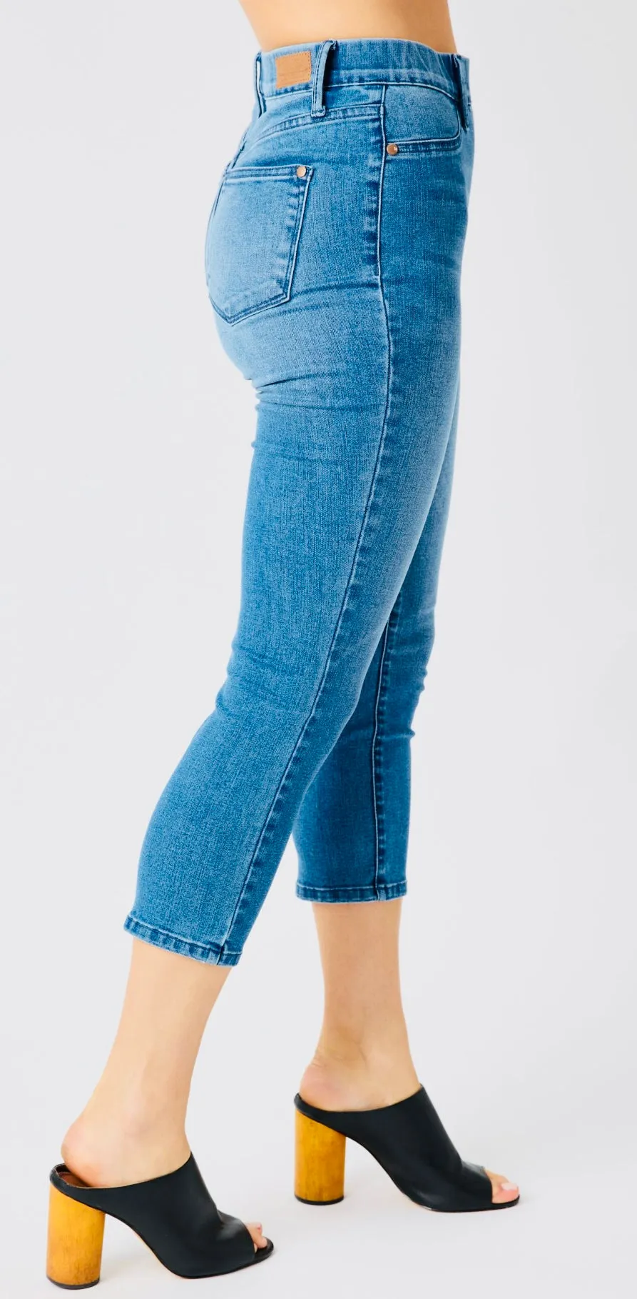 Judy Blue Cool Denim Pull on Capri