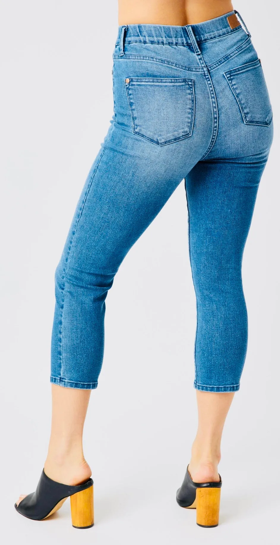 Judy Blue Cool Denim Pull on Capri