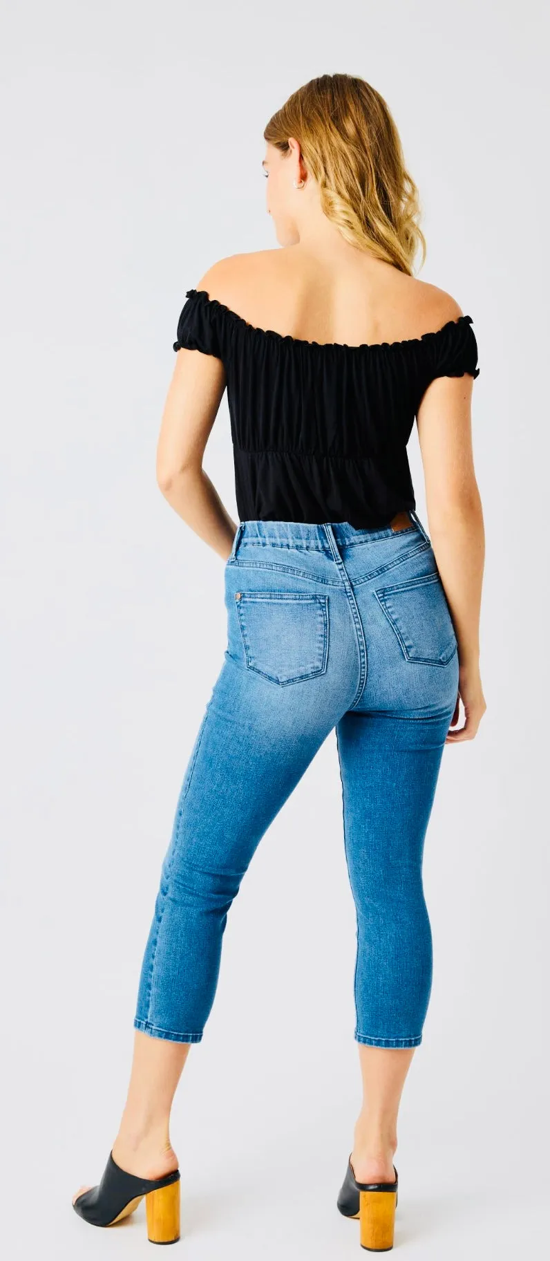 Judy Blue Cool Denim Pull on Capri