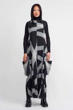 Nu Jumpsuit With Large Pockets And Patch Details Natural/Black