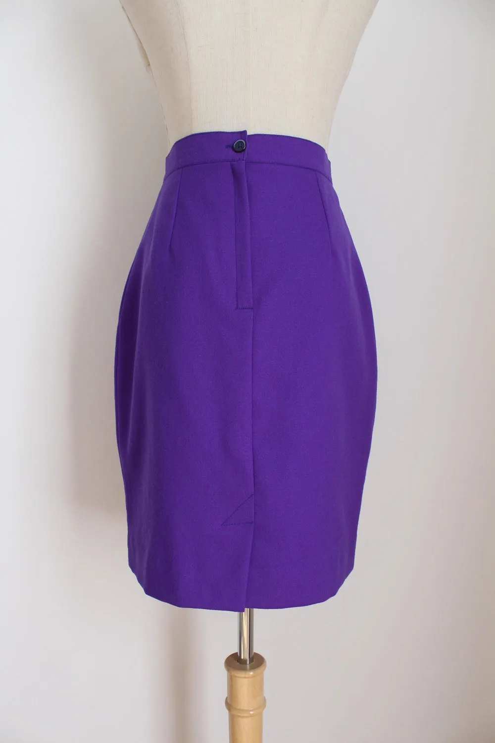 VINTAGE 100% WOOL SKIRT PURPLE - SIZE 6