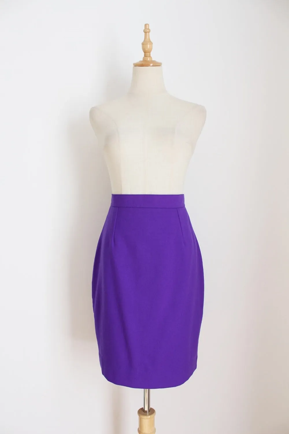 VINTAGE 100% WOOL SKIRT PURPLE - SIZE 6