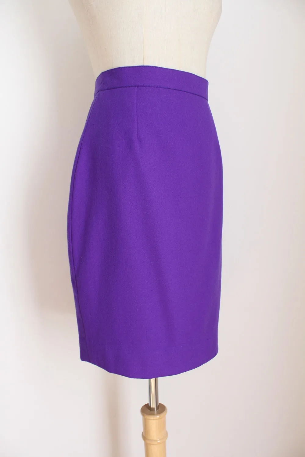 VINTAGE 100% WOOL SKIRT PURPLE - SIZE 6